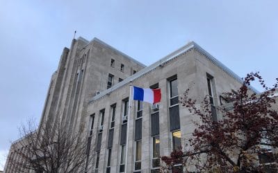 La Ville de Shawinigan hisse le drapeau de la France  à son mât protocolaire