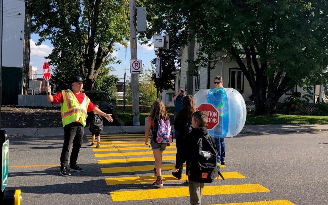 Une activité de sensibilisation au respect des brigadiers et des piétons à Shawinigan
